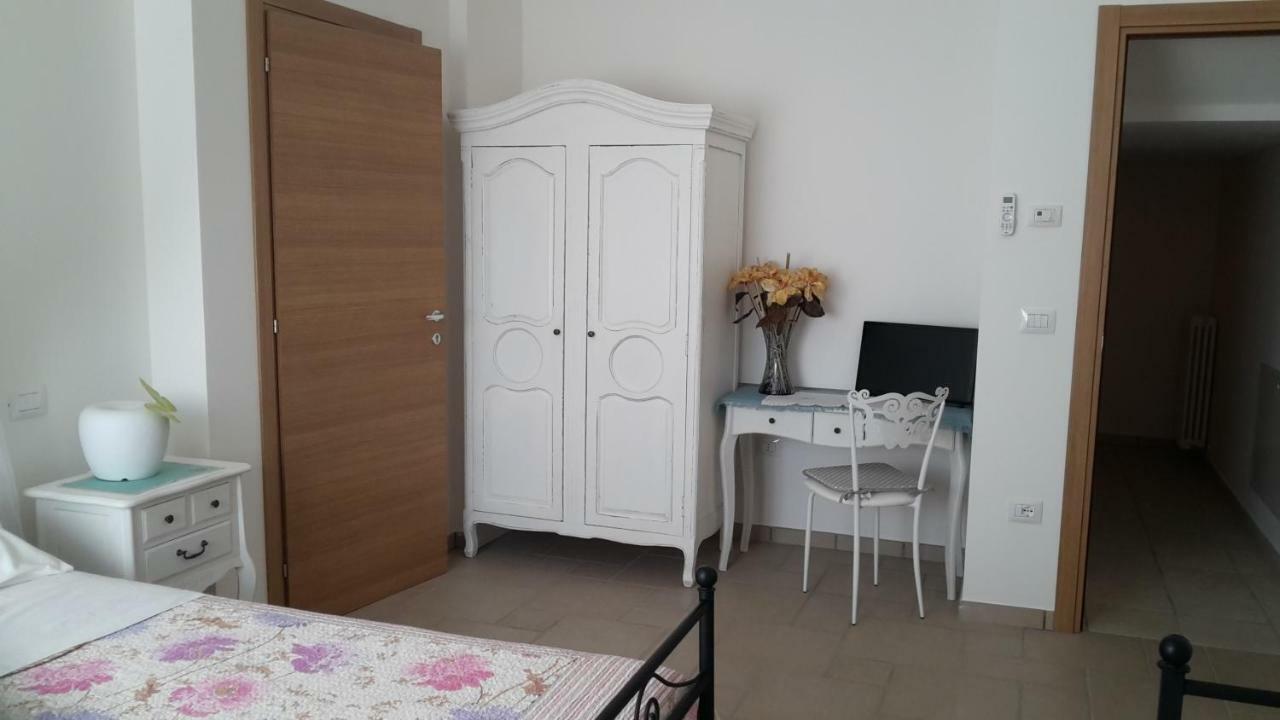 מלון Monsampolo Del Tronto A Casa Di Desideria מראה חיצוני תמונה