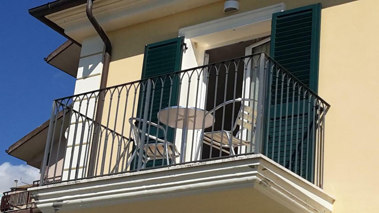 מלון Monsampolo Del Tronto A Casa Di Desideria מראה חיצוני תמונה